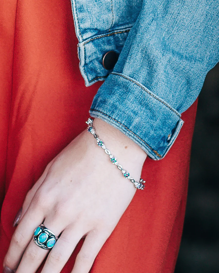 Northern Lights Skip Stone Bracelet - Image 3