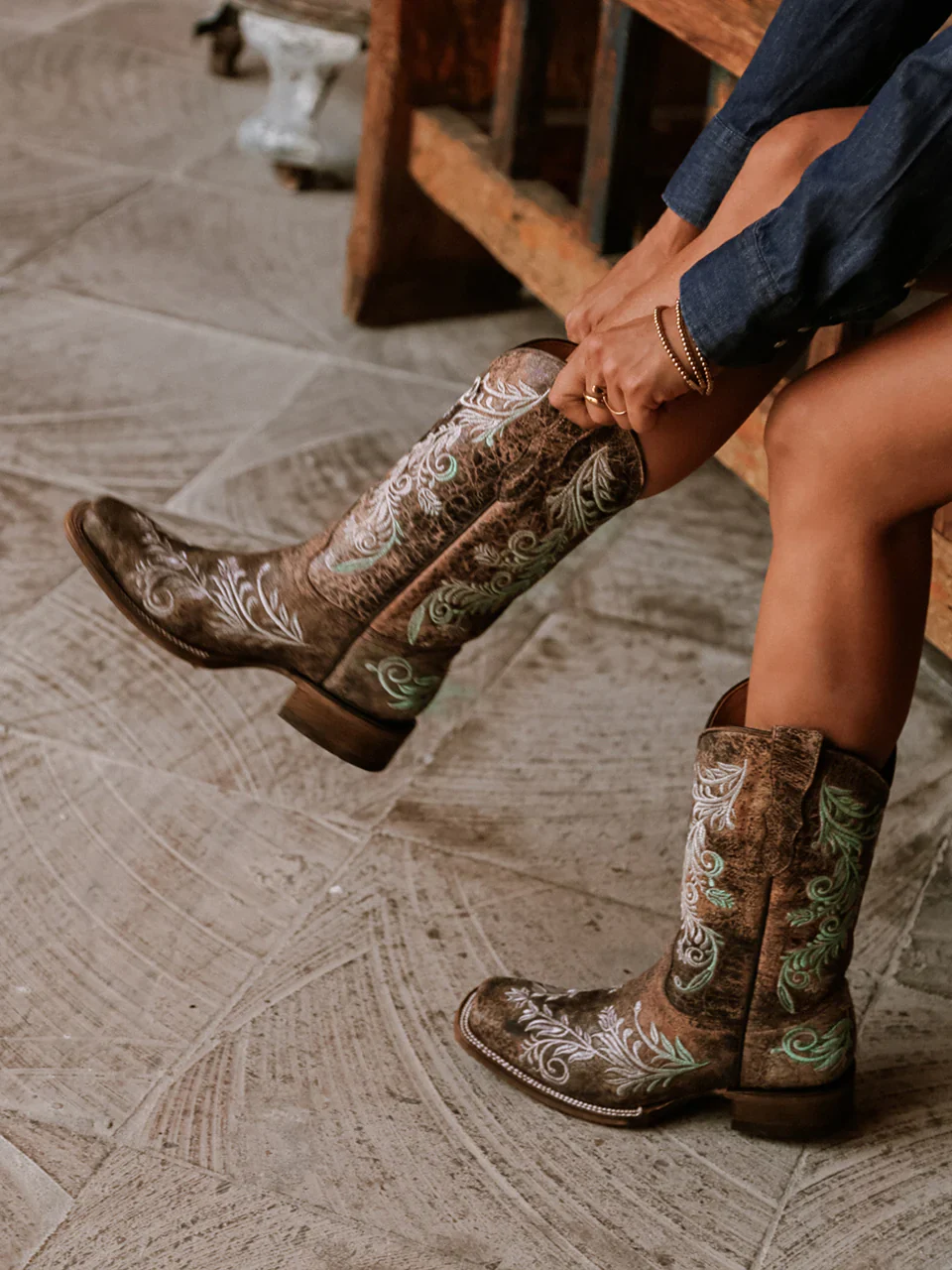 Women's Glow Embroidery Western Boots - Image 2